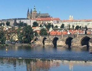 Tajuplné procházky - Karlovo náměstí a Emauzy